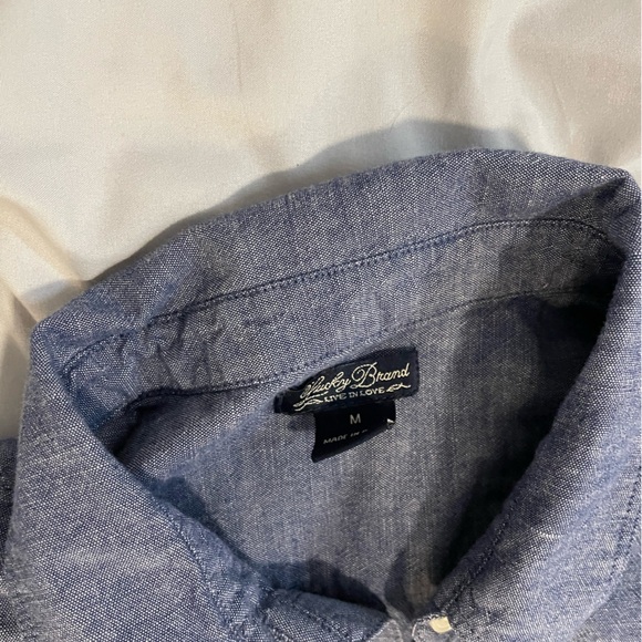 Lucky Brand Denim Inspired Long Sleeve Button Down Shirt Women’s Medium - Picture 2 of 4